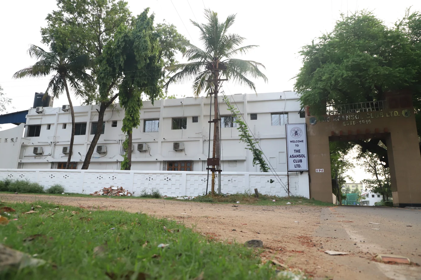 Asansol Club building and entrance gate