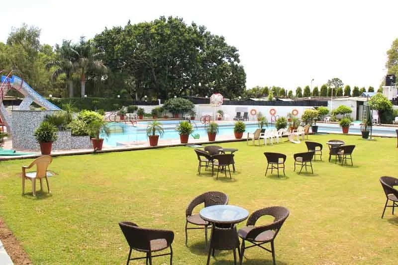 Poolside Lawn Seating at Chandigarh Club