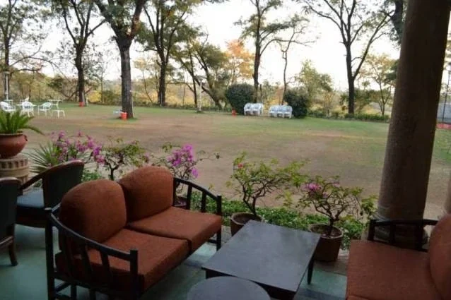 Gondwana Club veranda overlooking the lawn