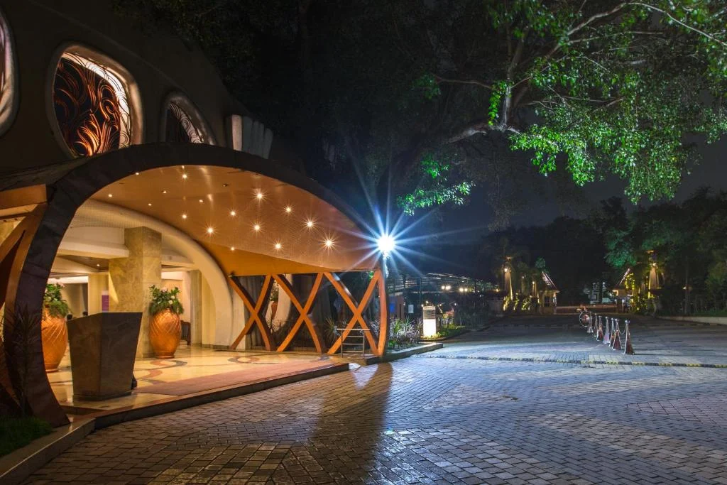 Residency Club Hotel Entrance at Night
