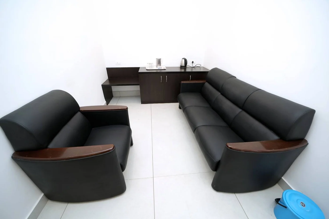 Sri Mulam Club — guest suite sitting area