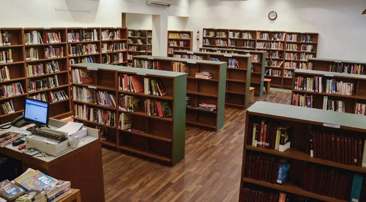 Library and reading room at Tollygunge Club